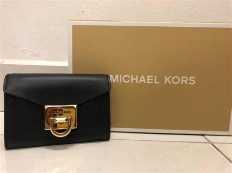 Michael Kors Manhattan Small Flap Leather Wallet Credit Card 